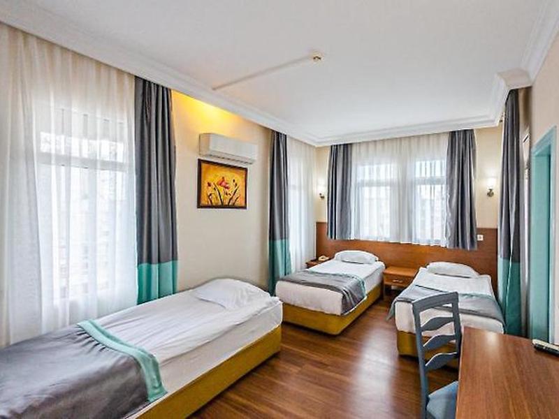 Triana Hotel