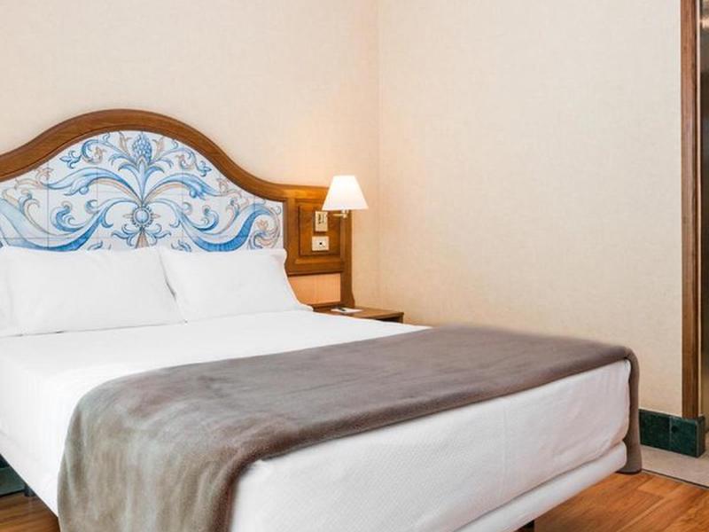 F77A86A65E8C8CDD387B5906C4DB2C9E