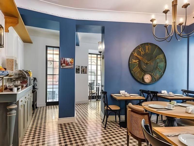 Petros Hotel