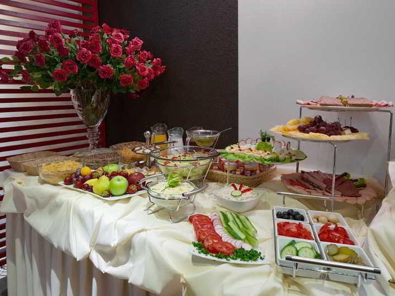 75F6E9704D18353CA3B70AF74142F432