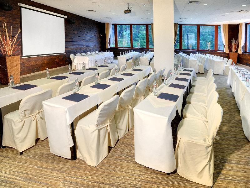 B3E03F88B34D7E3AC2625A9EB453DAF3