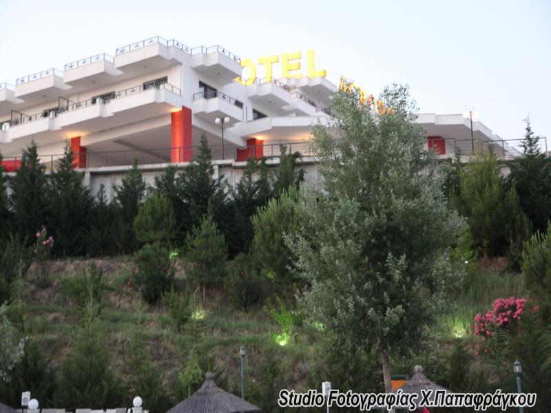 B7D6DFFAAEC68147F849657040F8E2B4