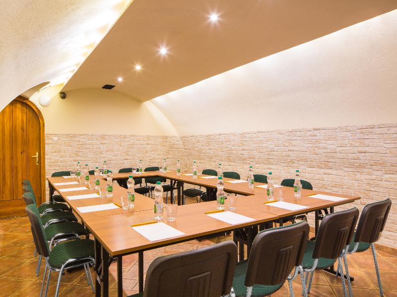 FC875CA703BA79A91027EB4C77EB4A63