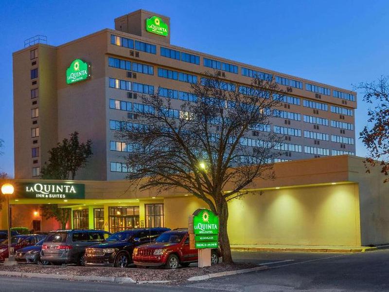 FF2B4C38CF2E8287D37FBC1A36C9DA03