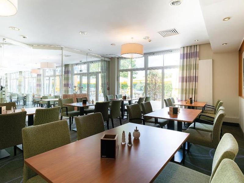 A742F2C87AA261F03C351923A4C7E9B4