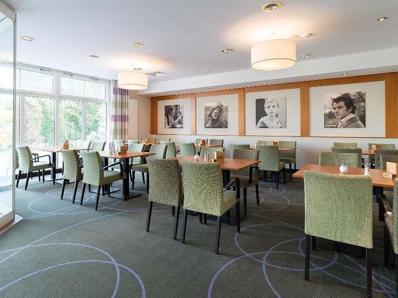 AD94AAEC309C54F441B46462D10A2636