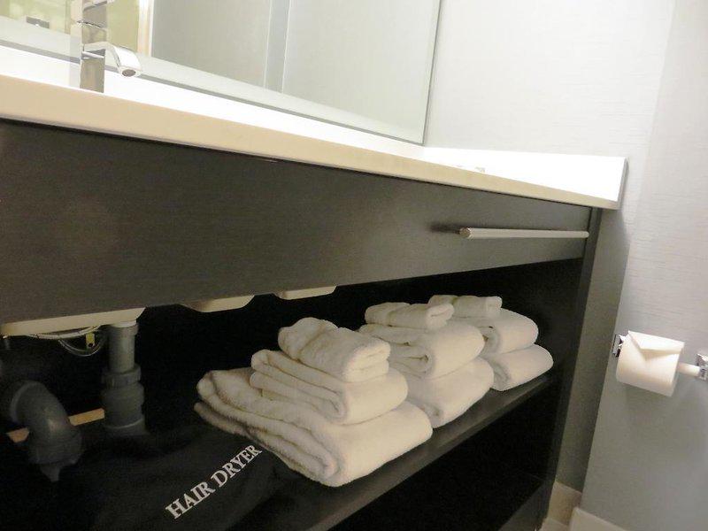 C56291000B307EE5DFD14EABE7F0AC11