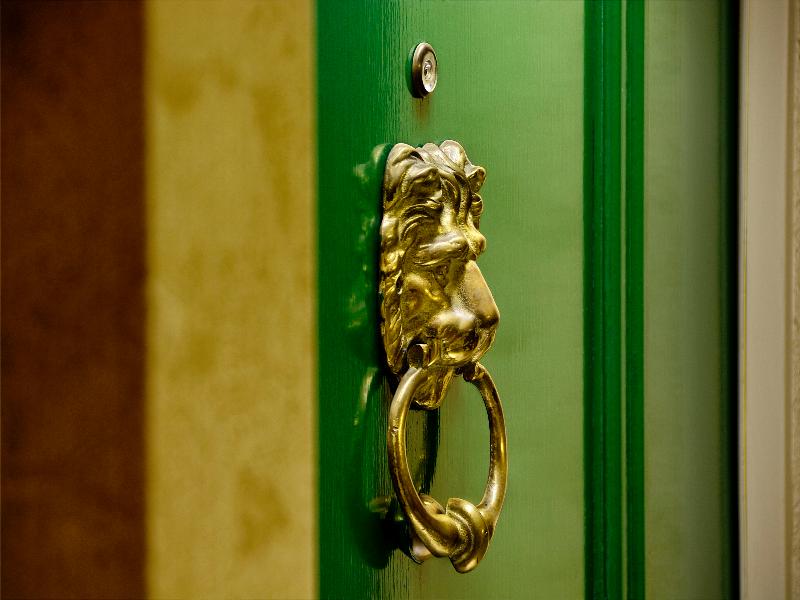 0EC0CB280A5C752D5DE2098199200906