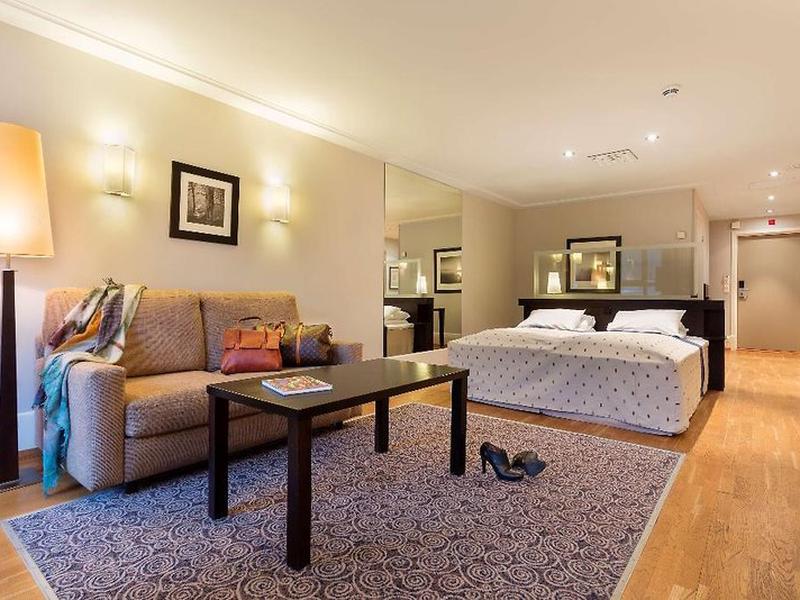 446128BBE2AEF42EAA97505D78304201