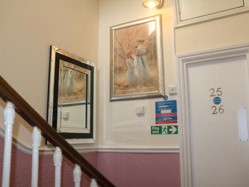 CB33F57918C9AEFB33D8F9F85E2CEEBA