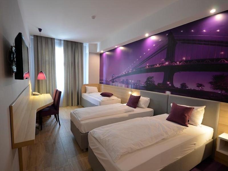 96DAB4BB9F93EF7F54C94274C6AF4E61