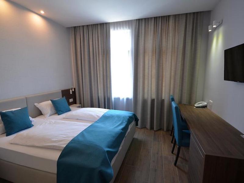 56AD0562597EB3EF6767488BF9A9A1E4