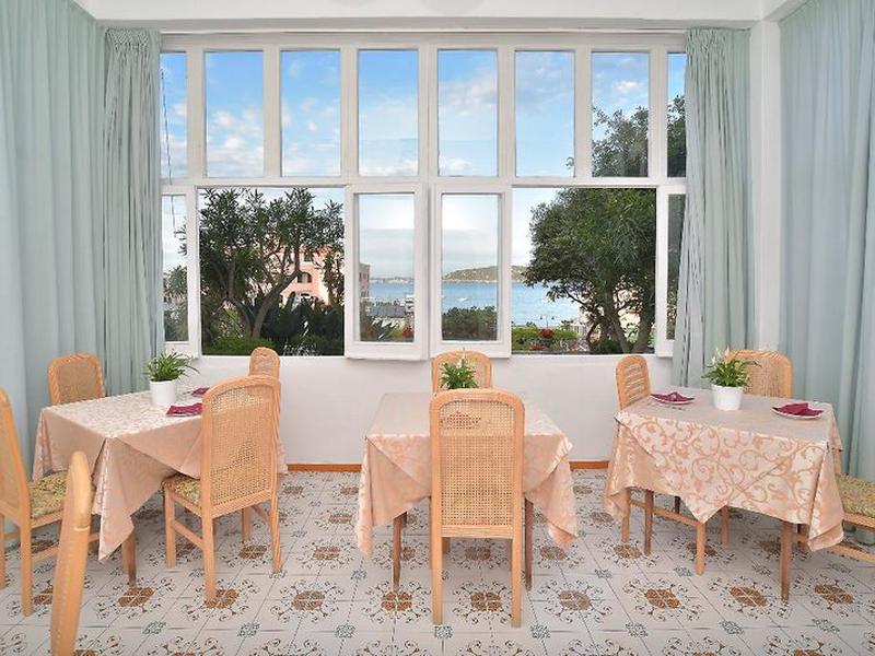 B7A2955AAB8E1642D305CA628E3D5E86