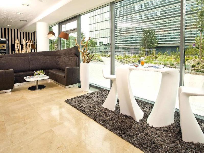 37021D022ED9BC7E8B504F3E9564740A