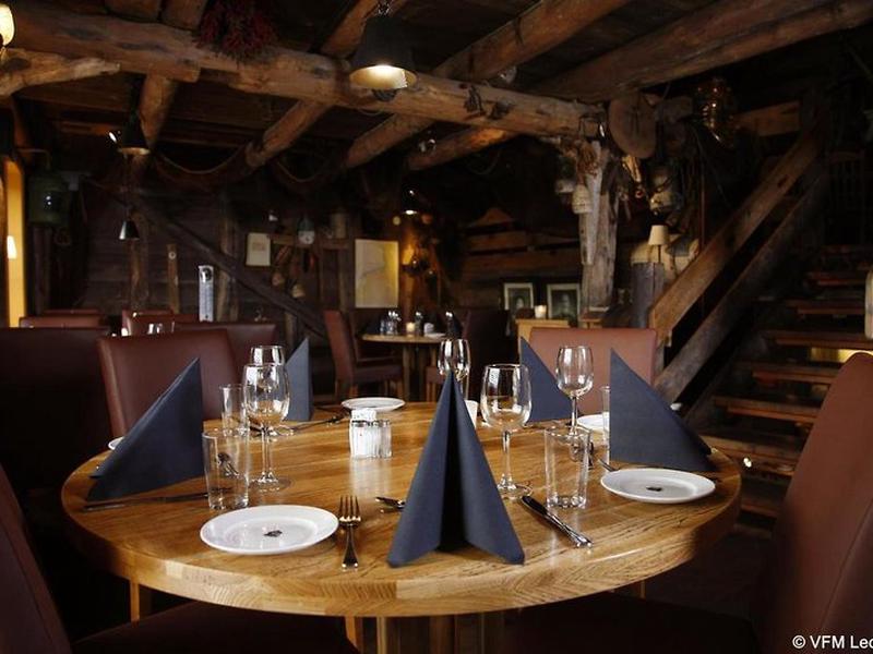 E284C1D34BB58A33D5BAFEBCE187F03E