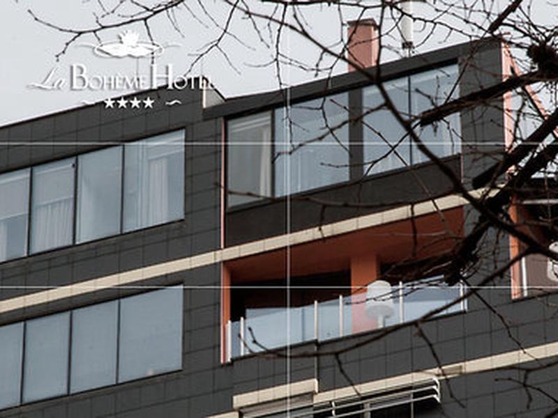 2FC3D88C5CF7E38A85D2475183B29177