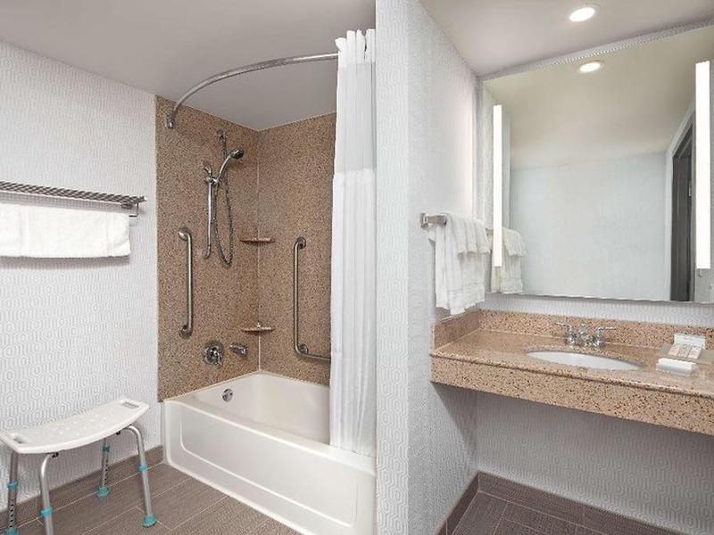 06DA53ACC0BF9DFA35CFAA5A15A449ED