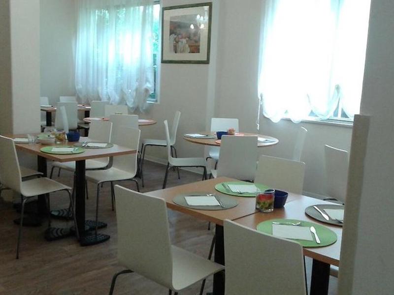 1E9C069F9B3595BC01B59A119AA632A6