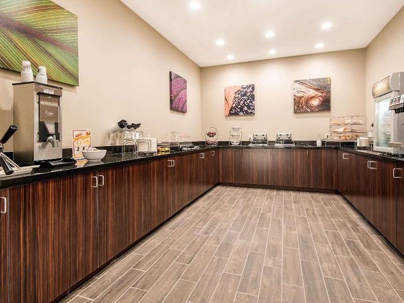 011FC266887E213714F44DCA30C83F1A