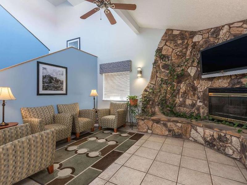 00872FEAF03E8C2D270B13656DC8336C