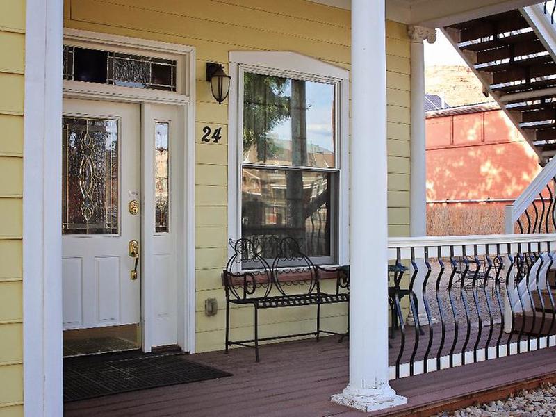 71988BECA7E2970668758838081B0102