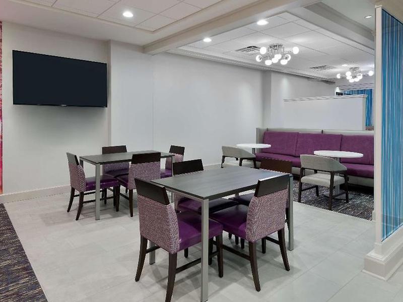 0166C595B67C9F127C2BF43378EAE8F8