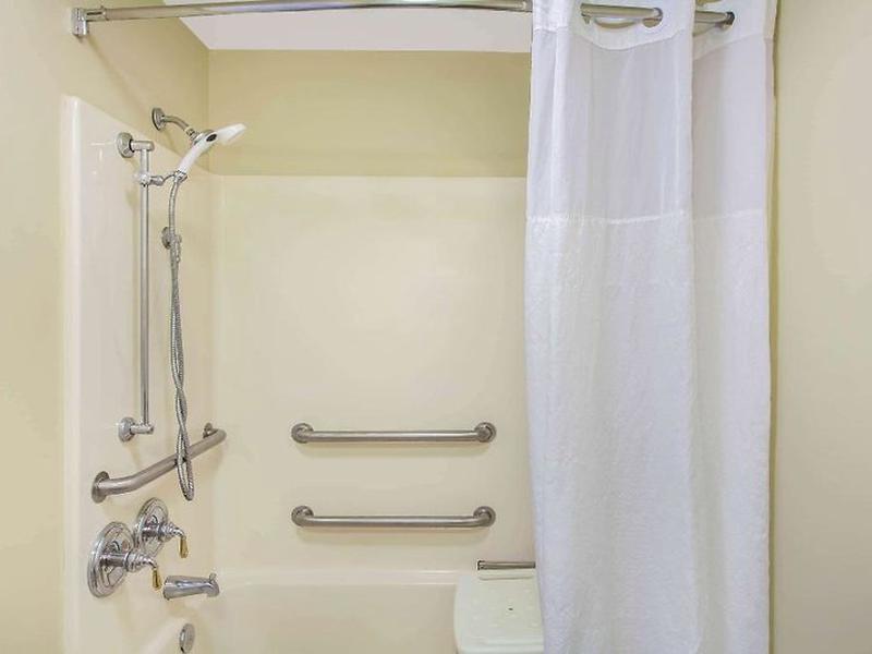 6A53619928F0C545AF341B59F1EE04DC