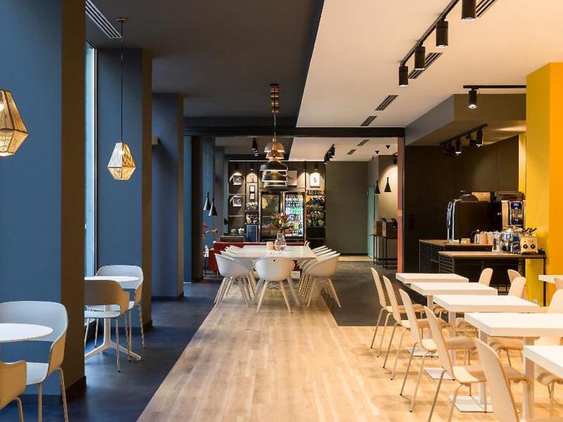 1261803B30A21B01AD3F185F8BACD0E1