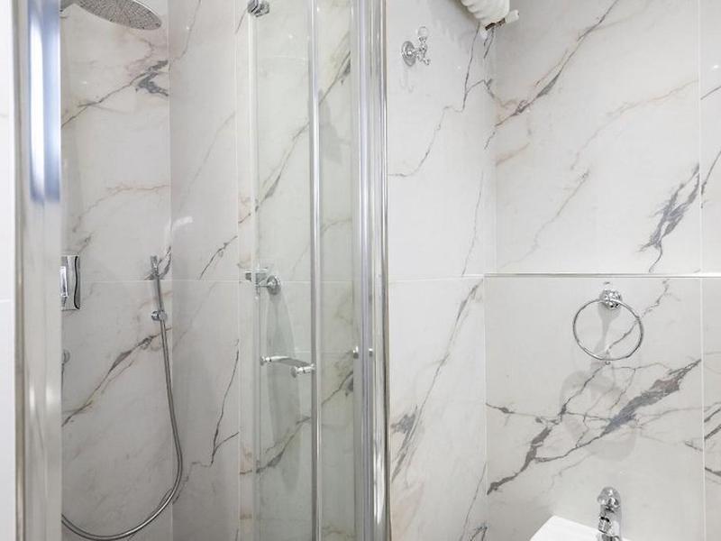 65D13D0AC39C03B4BBA064D2D478E66E