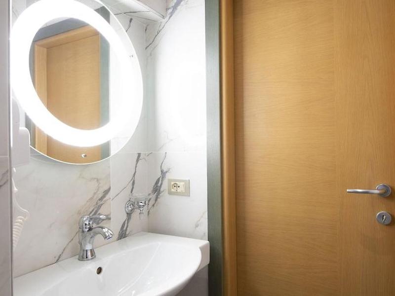 AFF96120ED4A9E497716662FA5E5D275