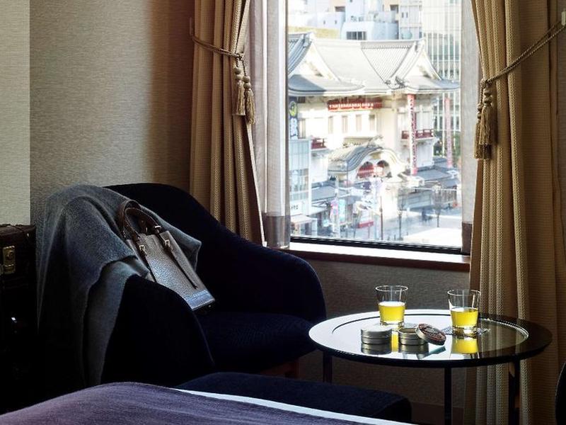 9F19C18396F24D439F9C926F2AAF7377