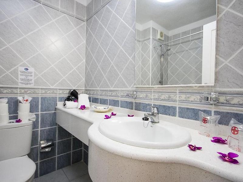 2B65307C4FC2A4CCE23359E89CDD3BA0