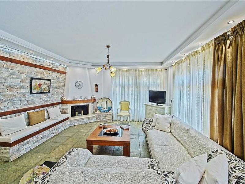 8C5A4DDB4478F327B2707561A8712843