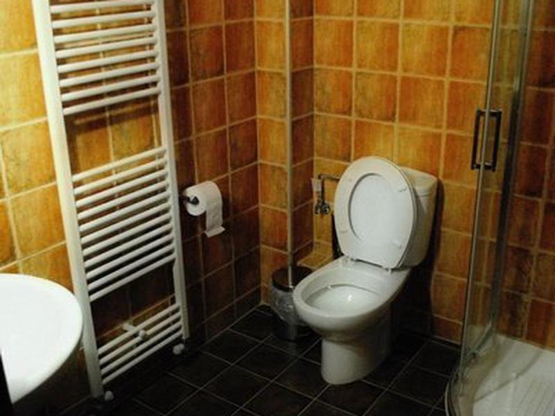 2D4C7430F4A136D98FF413464A3F3B4D