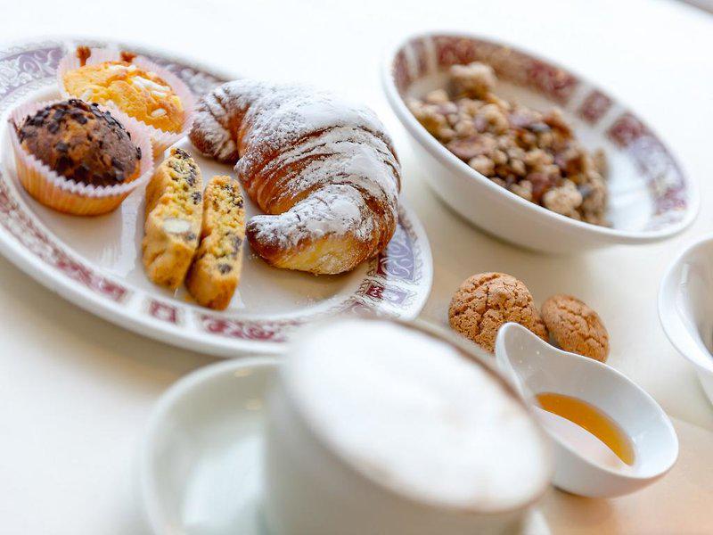 DCA6211B2D4FC43700335F94ED941736