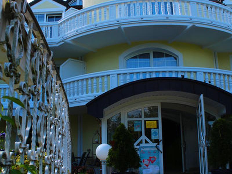 B7FFECA608AAB25C757C56E6183C1AAE