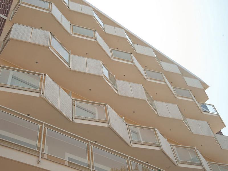 FA694E56F0227A32D39A13C34BE9AB1C