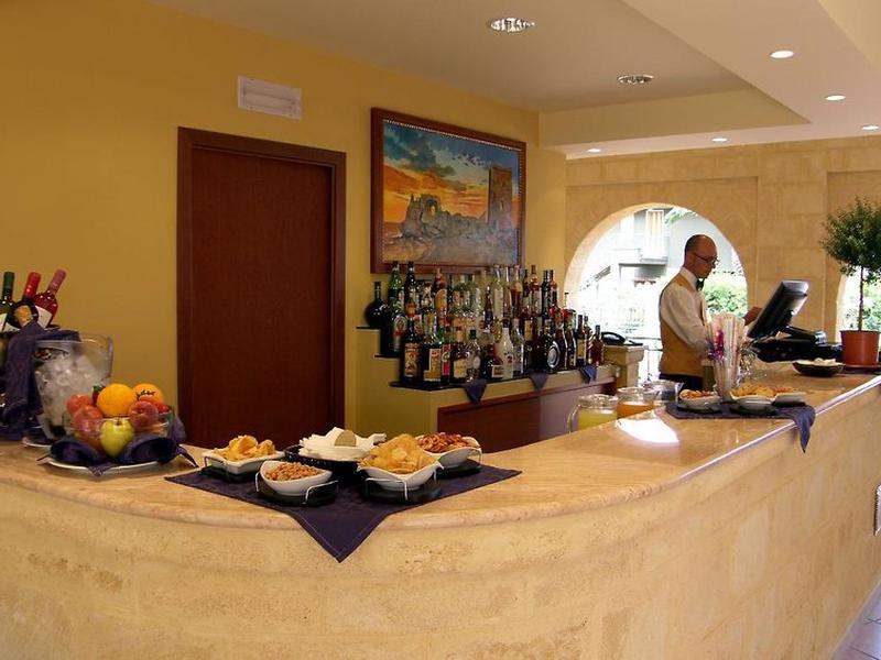 F9B9E135BEAD1009FFC3285F4D63B2C5