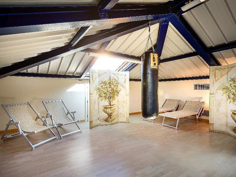 13086E7AA15989C5F1956F2935A006A1