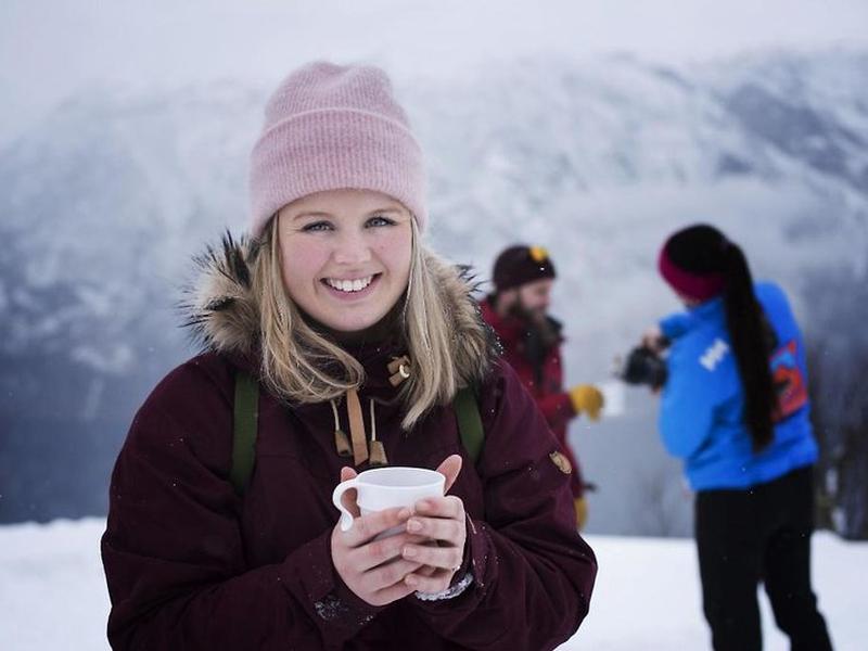 48511DD3104517776192AF18A5A402DA