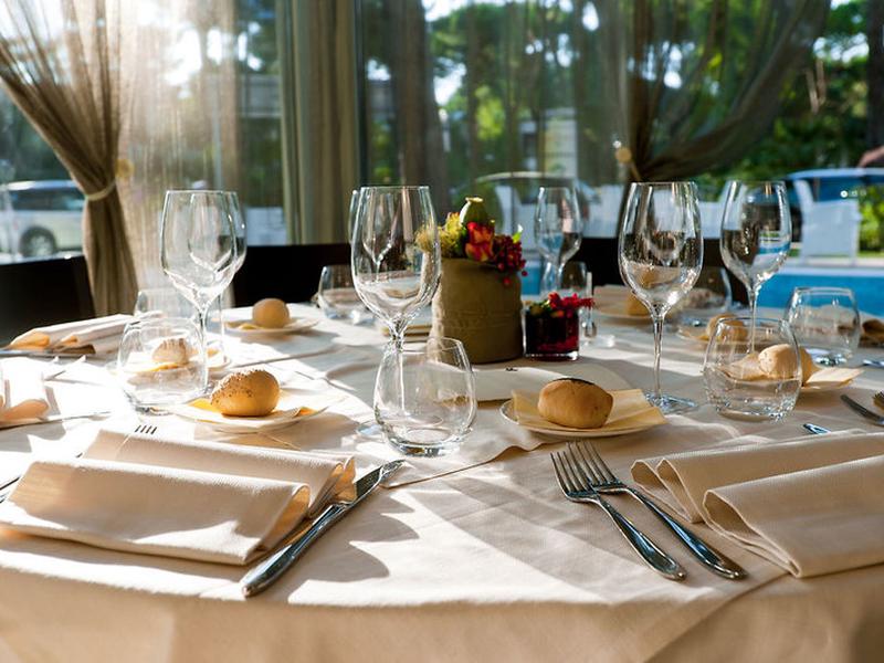 33CA4E24A2AD62C3D4B0E957D64D8C1C