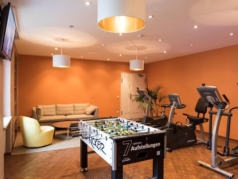 1933214E5A87EFB13572D995DE9B5B35