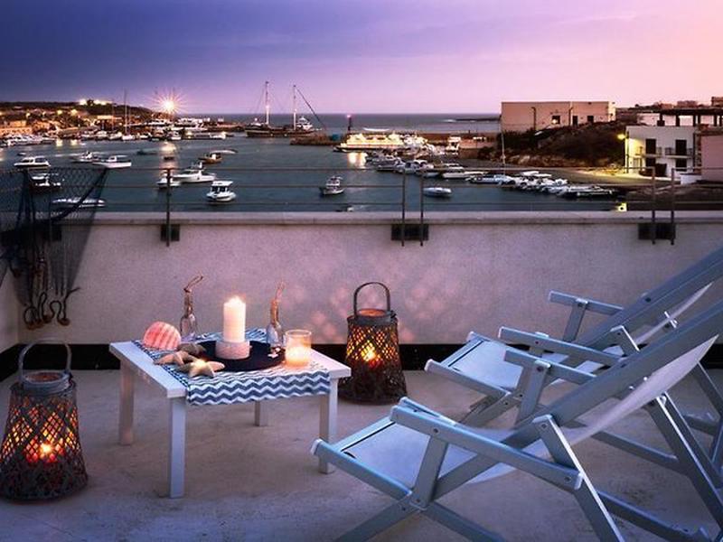 F271A720568B416DE9F325A657D06379