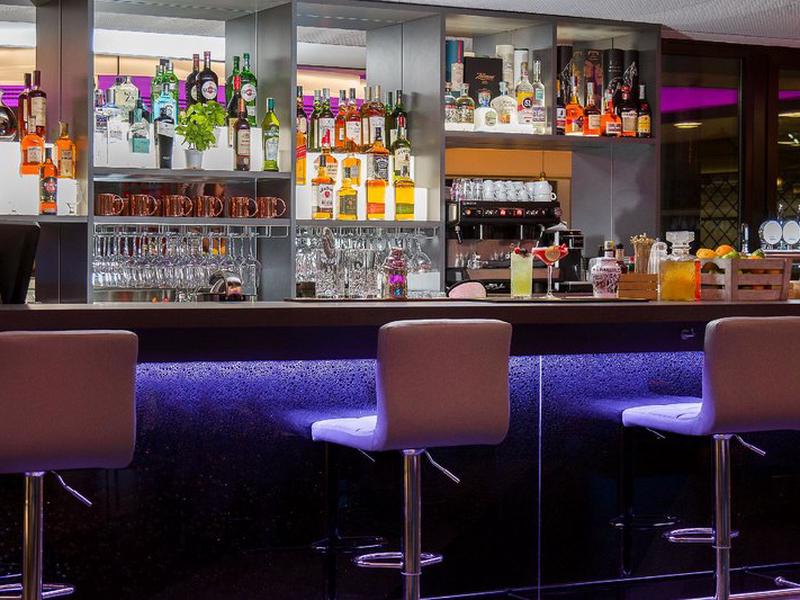 5193ABAF748C899D674BD9643B11701B