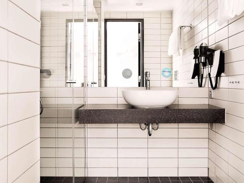 BD8550DC4CBDDF703EC5CA914E9F7DCC