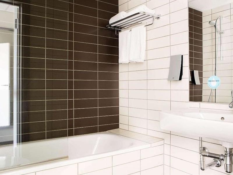 F1A6B03B9EF5CF03C6562B435FF1F856