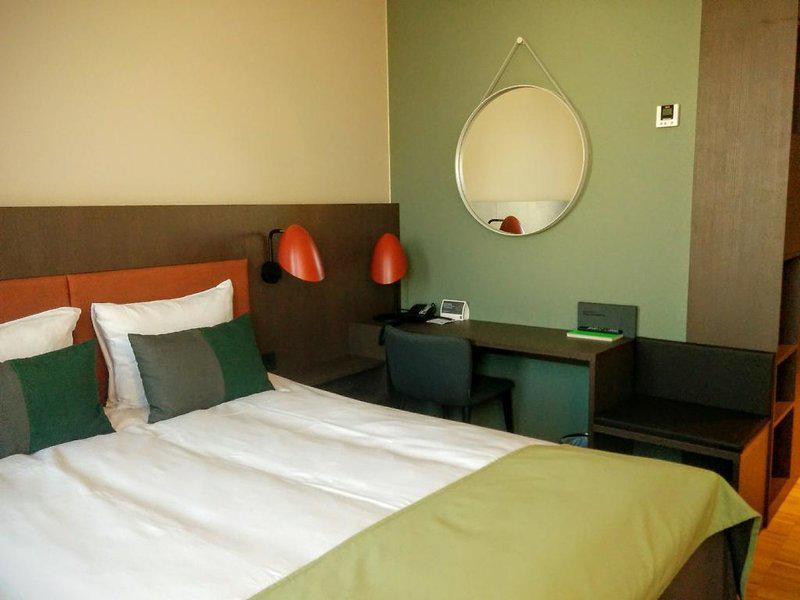 F179665727B5D1BFEAE8DE3DC7F4F2E2