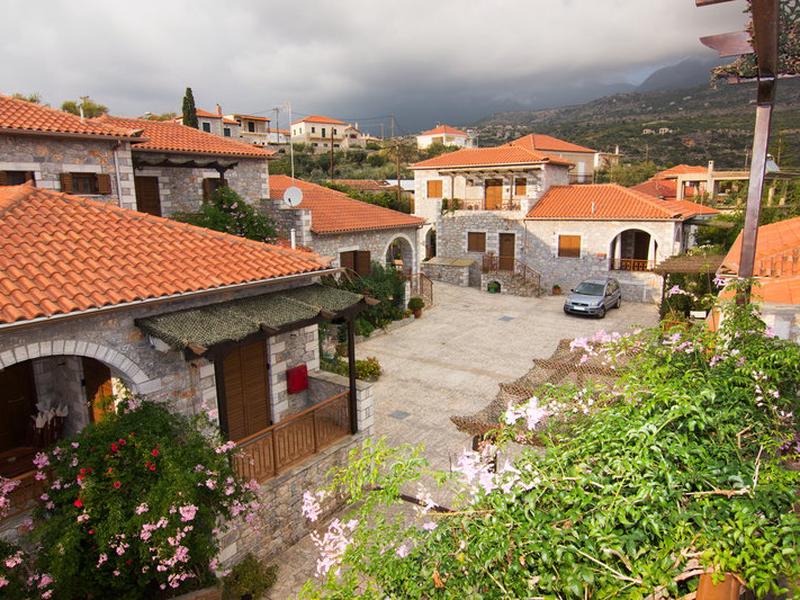 EDD07E1C44C5D548D9C0D19CFF0515B2