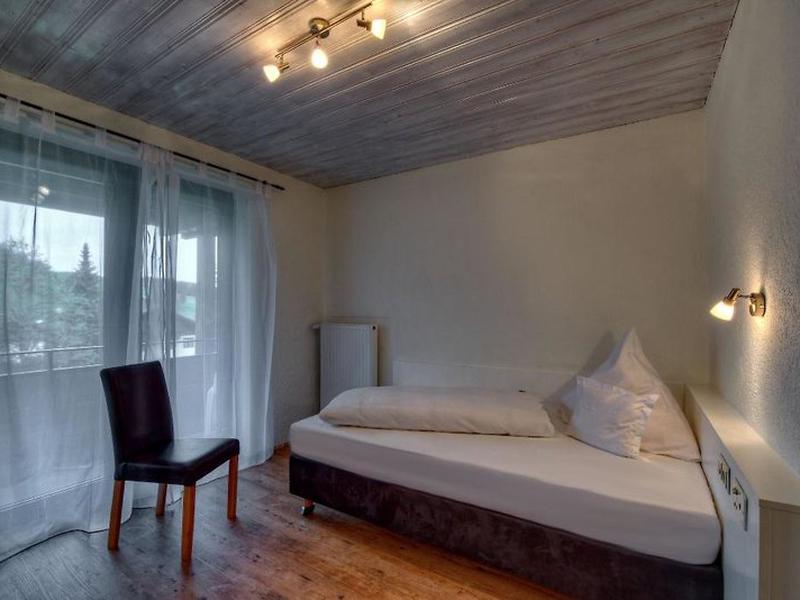 DE05ABB4C251E140AF48419098D1021E