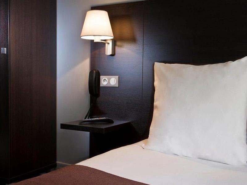 77E9816DD1FEC66E2840F32A978946EE